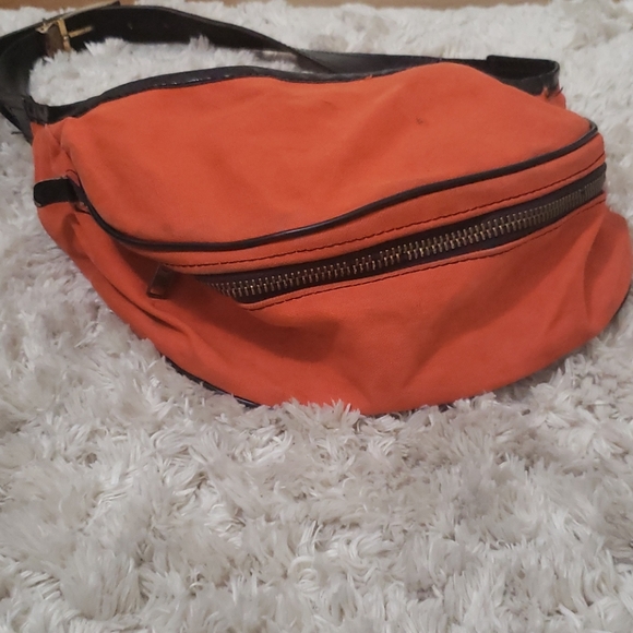 Sold!Rare Industrial style fanny pack - Picture 2 of 7